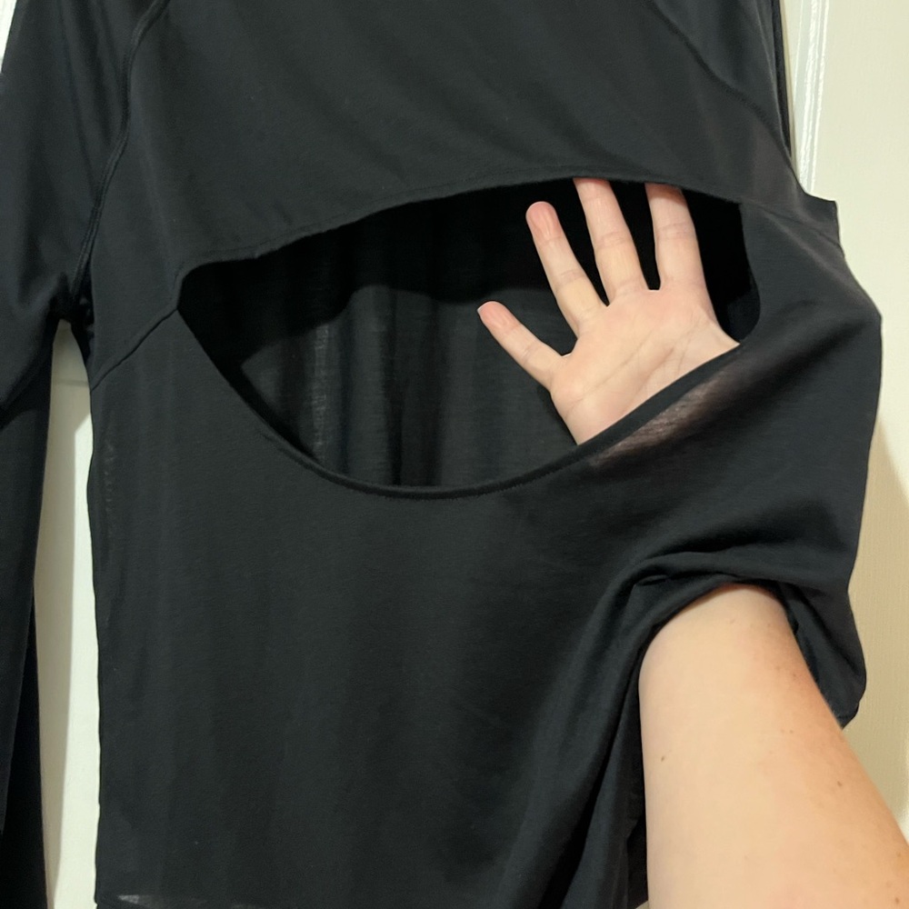 Under Armour Women's Black Long Sleeve Top with back cut out - Picture 3 of 4